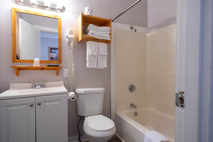 Room 15 of 37