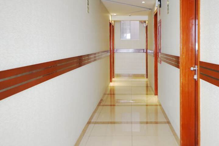 Ballroom/Hall 53 of 62