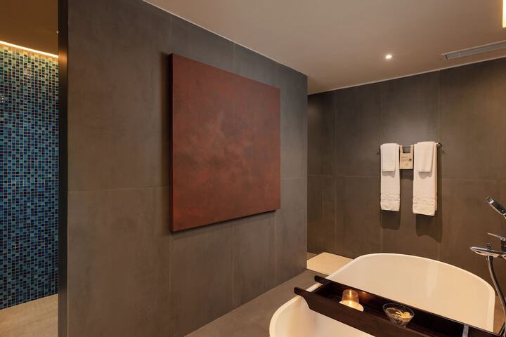 Room 41 of 63