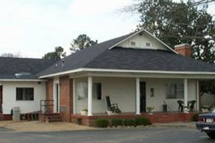 Image of Windwood Inn Brent-Centreville