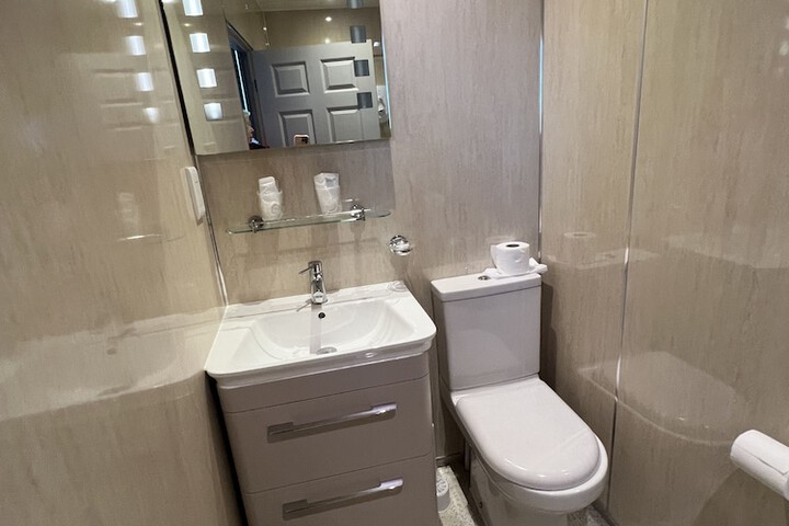 Room 10 of 22