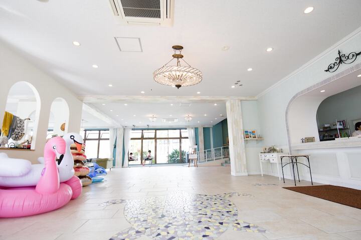Guest Lobby