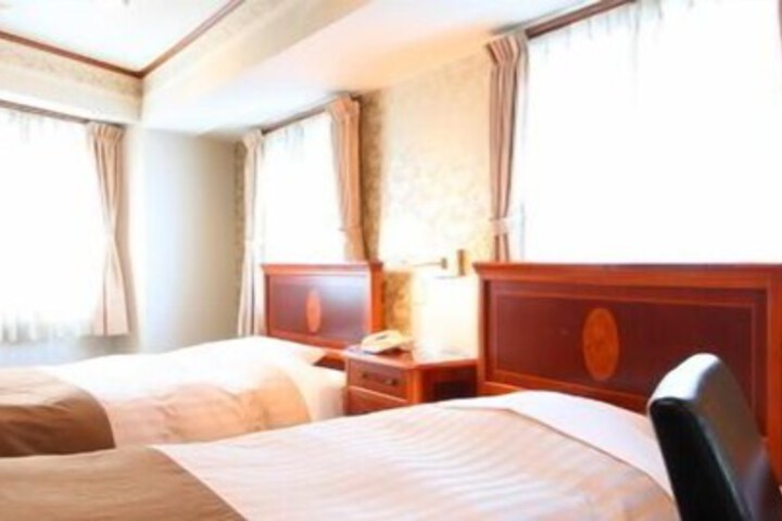 Room 13 of 43