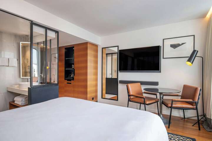 Room 48 of 186