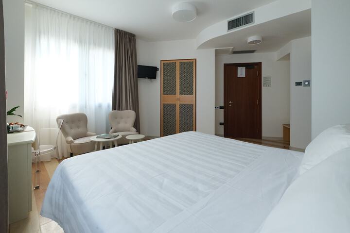 Room 14 of 53