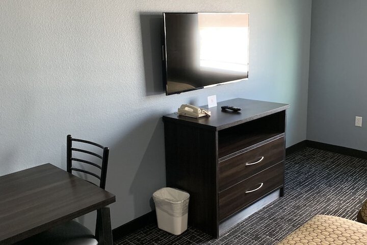 Room 3 of 22