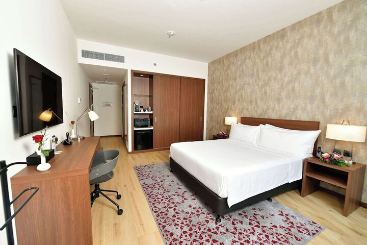 Room 11 of 47