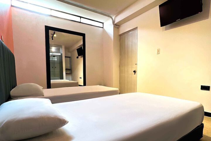 Room 29 of 59