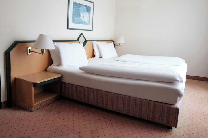Room 35 of 78