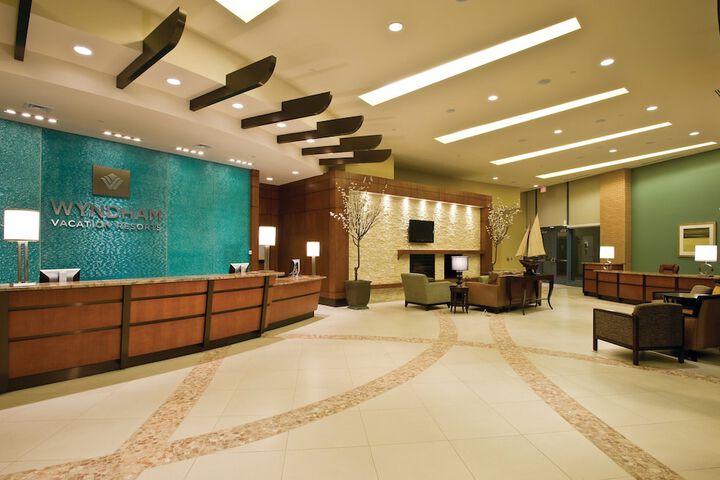 Entrance & Lobby