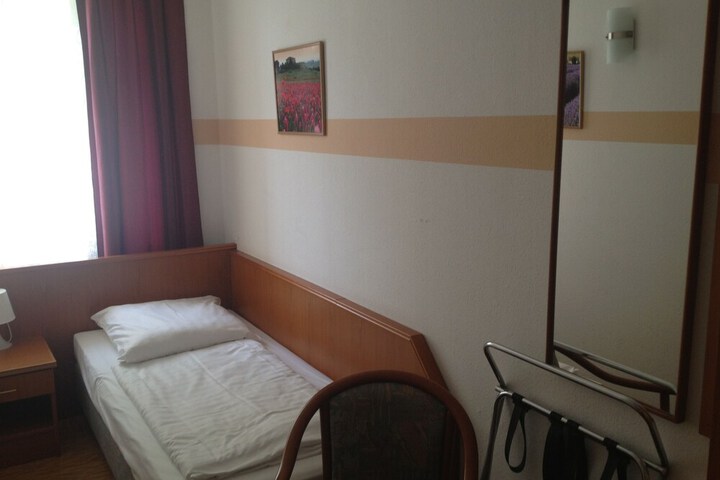 Room 7 of 21
