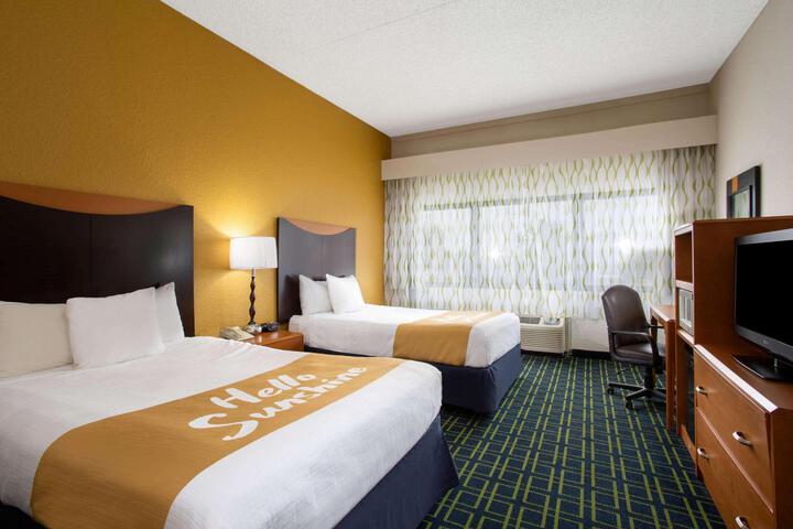 2 Double Beds (5 of 18)