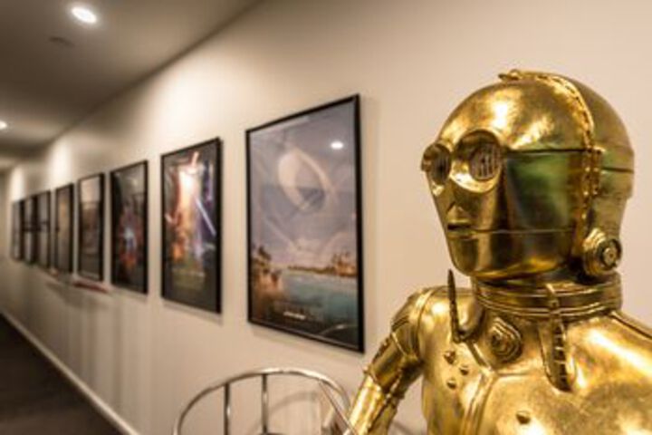 Ballroom/Hall 11 of 16