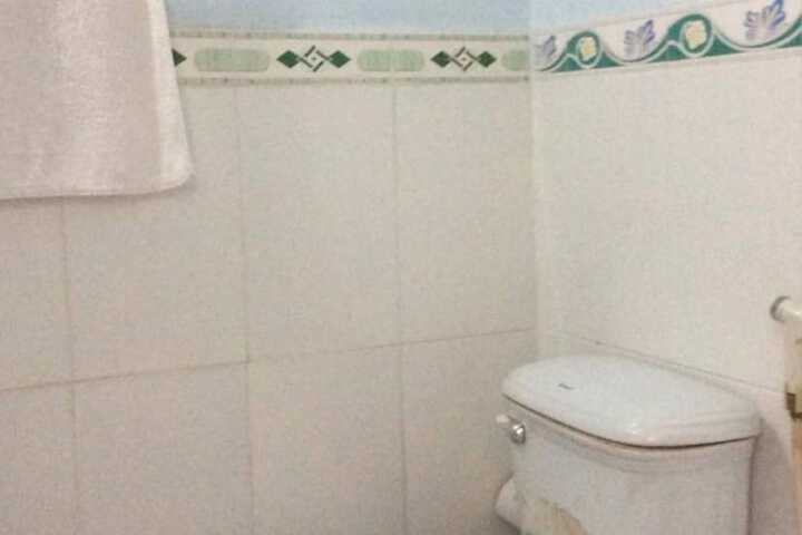 Room 16 of 20