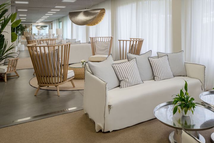 Guest Lobby