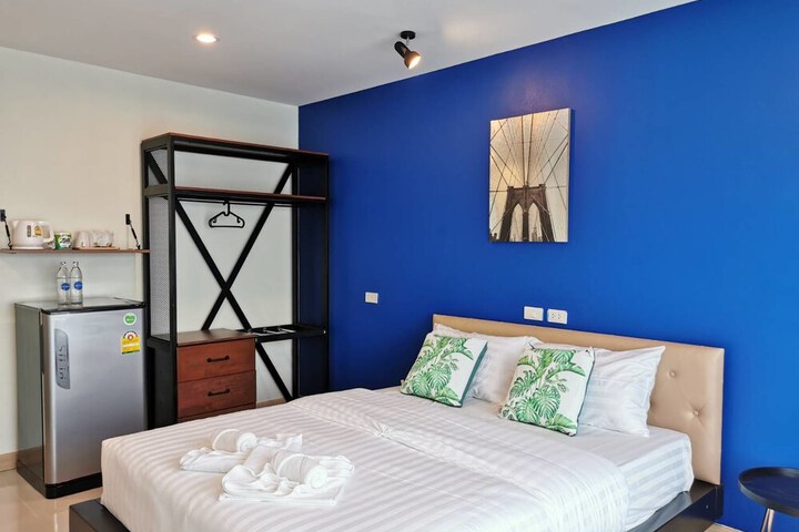 Room 4 of 51