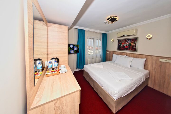 Room 7 of 40