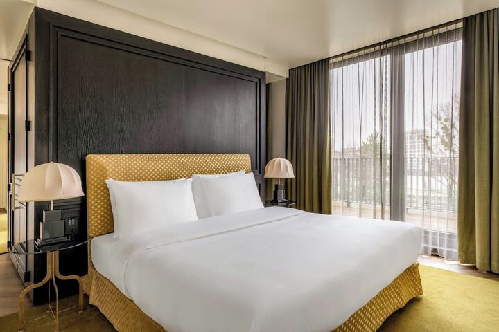 Room 21 of 71