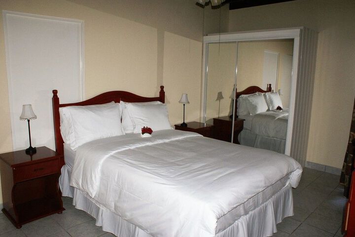 Room 13 of 17