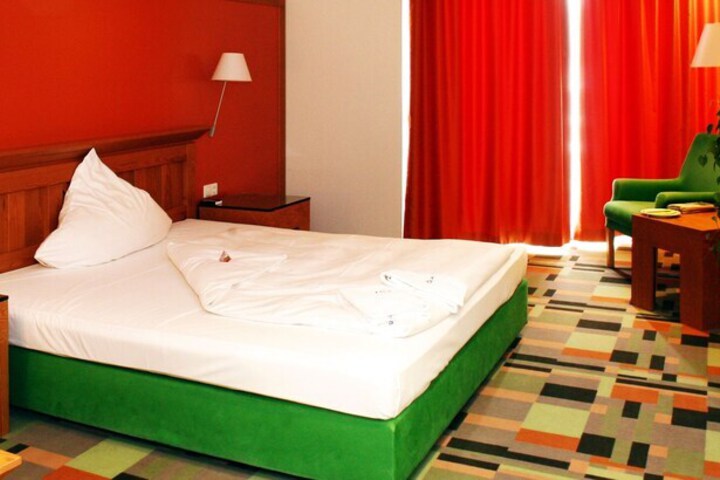 Photo 6