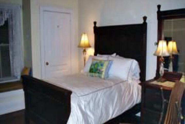 Room 3 of 11