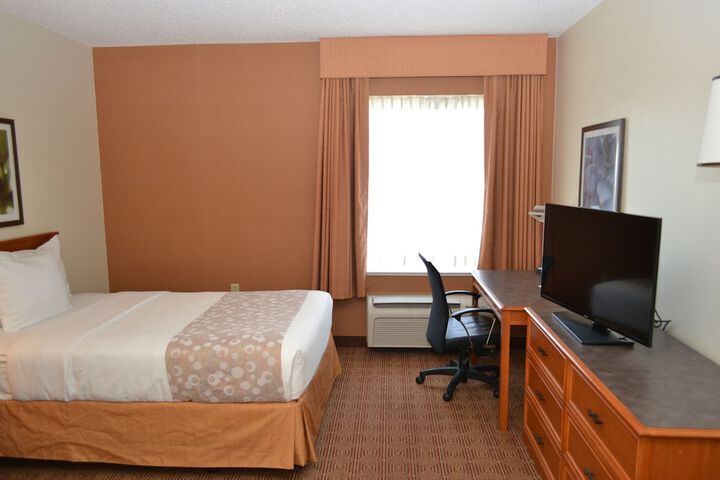 2 Double Beds (5 of 7)