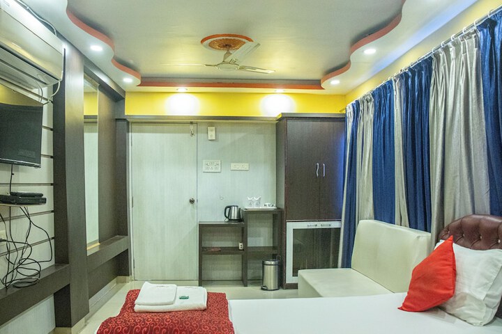 Room 34 of 62