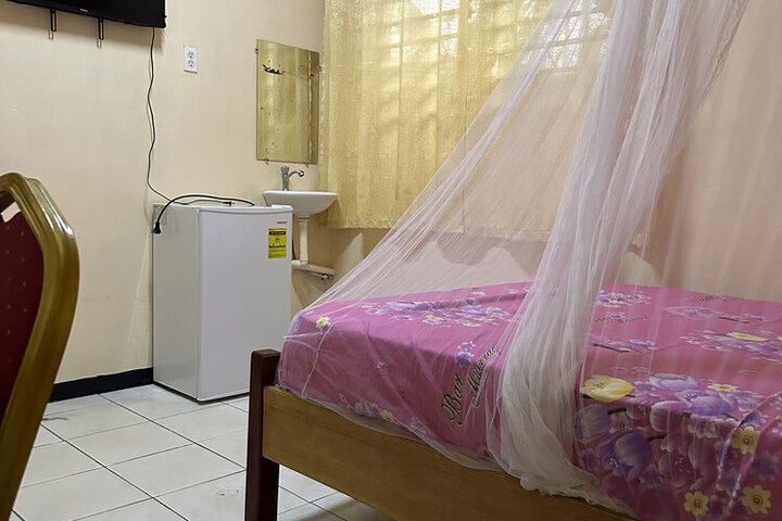 Room 3 of 16