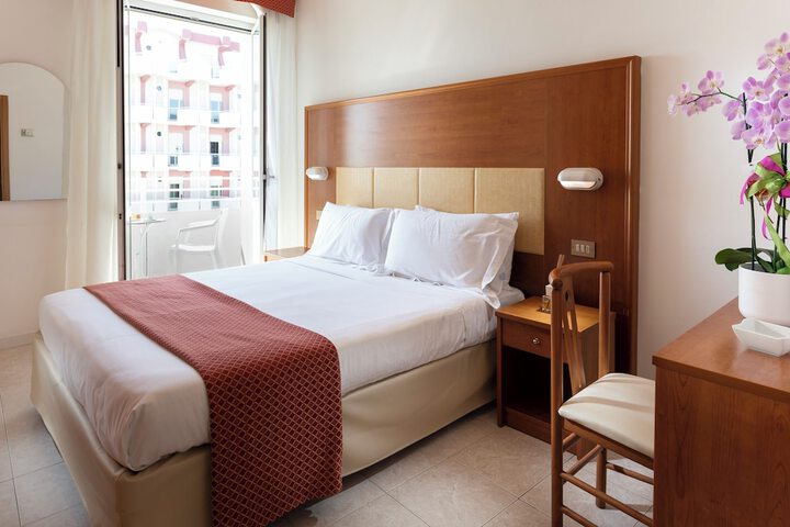 Room 13 of 41