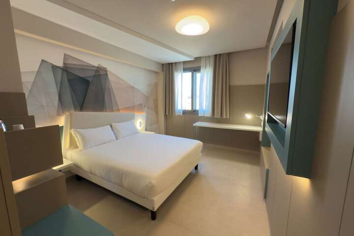 Room 31 of 79