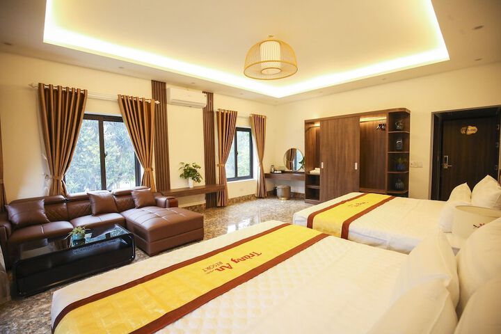 Room 4 of 20