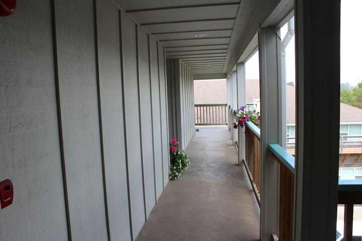 Ballroom/Hall 66 of 114