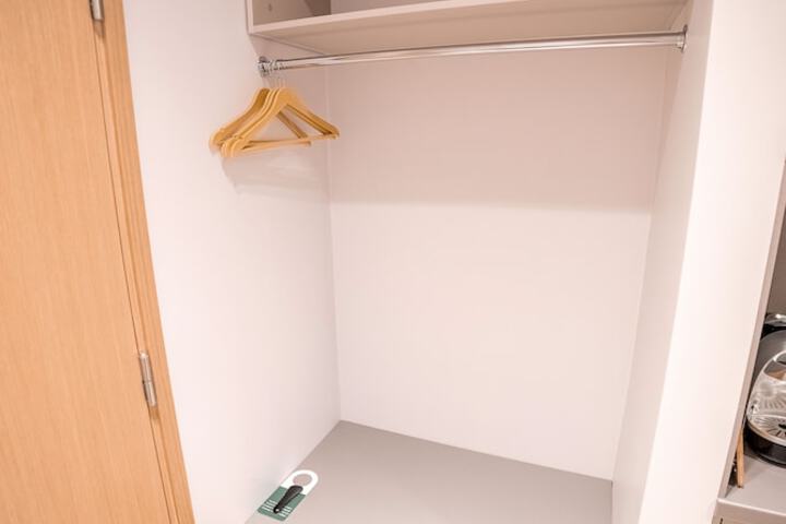 Room 4 of 36