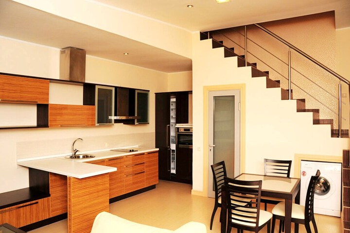 Room 3 of 70