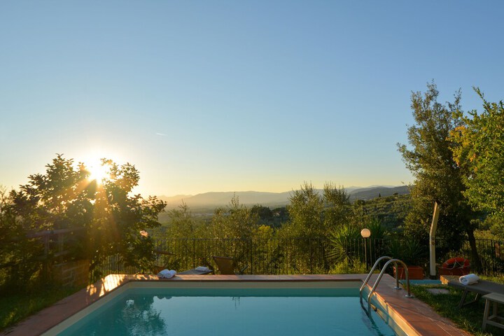 Pool 42 of 75