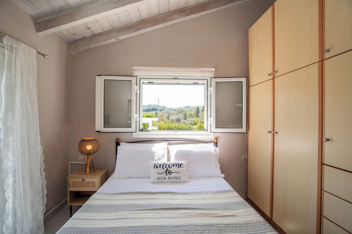 Room 28 of 73