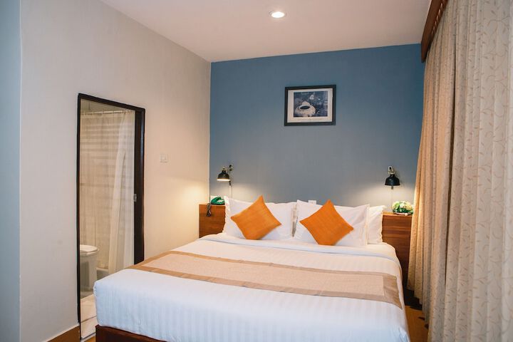 Room 15 of 44