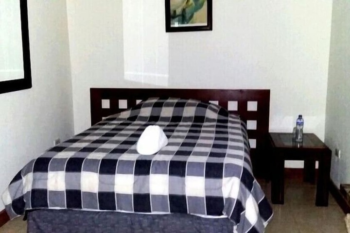 Room 18 of 28