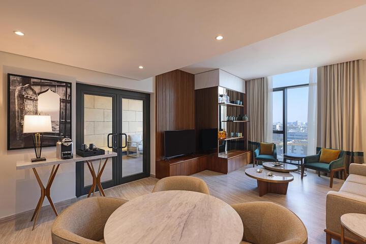 Room 11 of 125