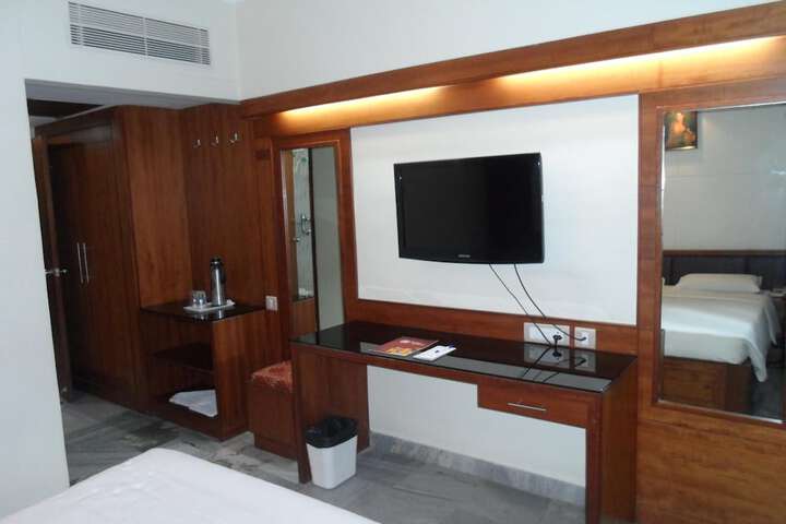 Room 22 of 66