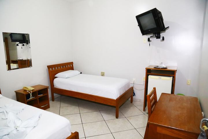 Room 9 of 37