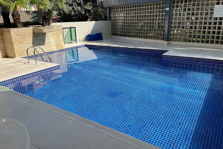 Pool 126 of 487