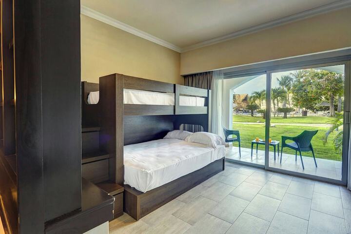 Room 34 of 119