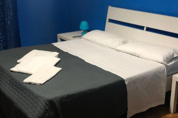 Room 3 of 9