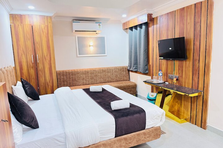 Room 25 of 63