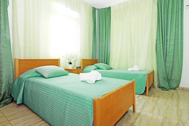 Room 3 of 12