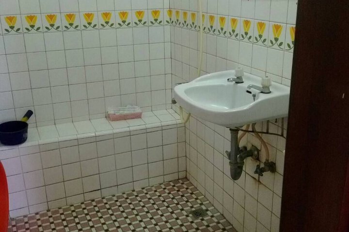 Room 15 of 22