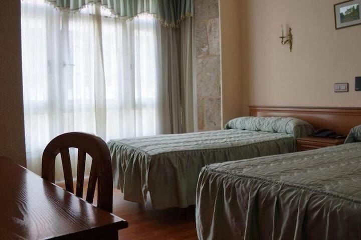 Room 4 of 36
