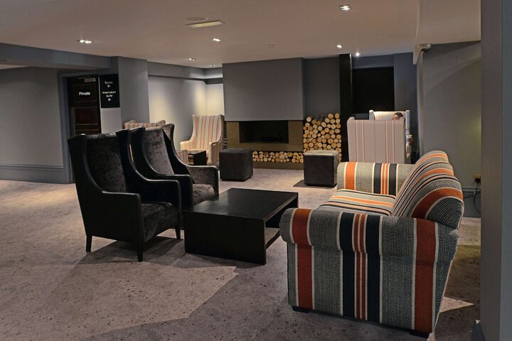 Guest Lobby