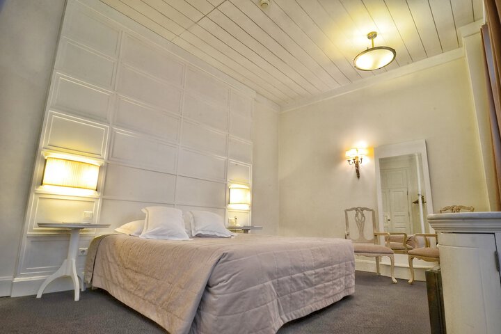 Room 18 of 63